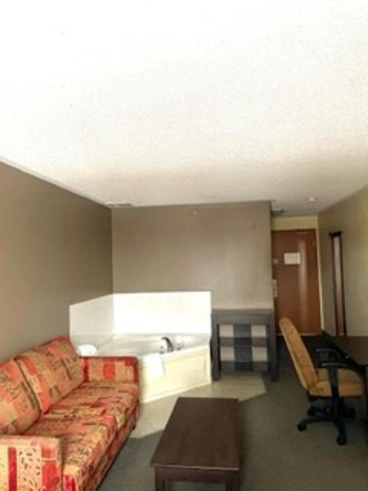 Hotel Super 8 By Wyndham South 2*