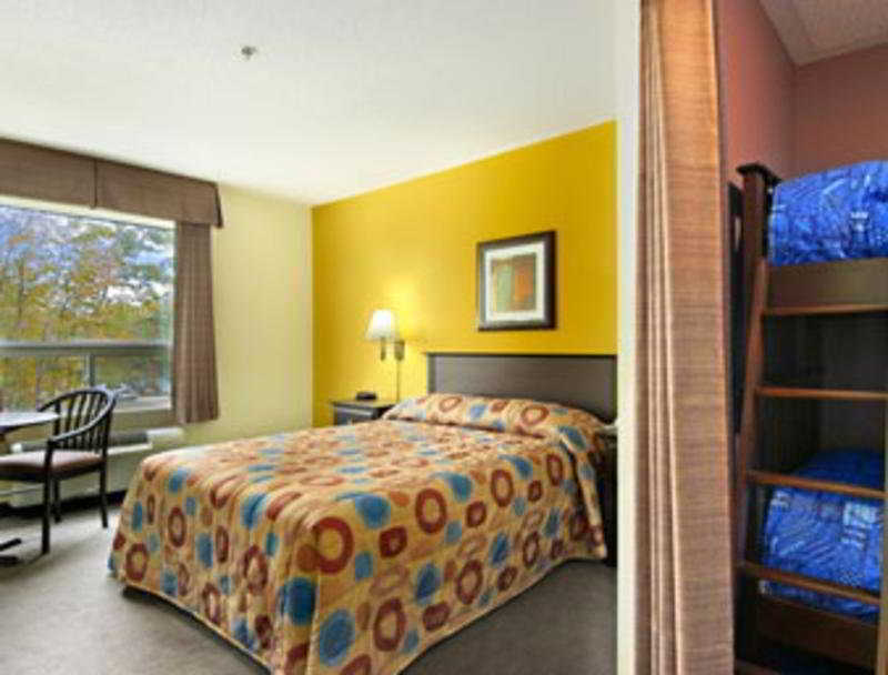 Super 8 By Wyndham South 2*