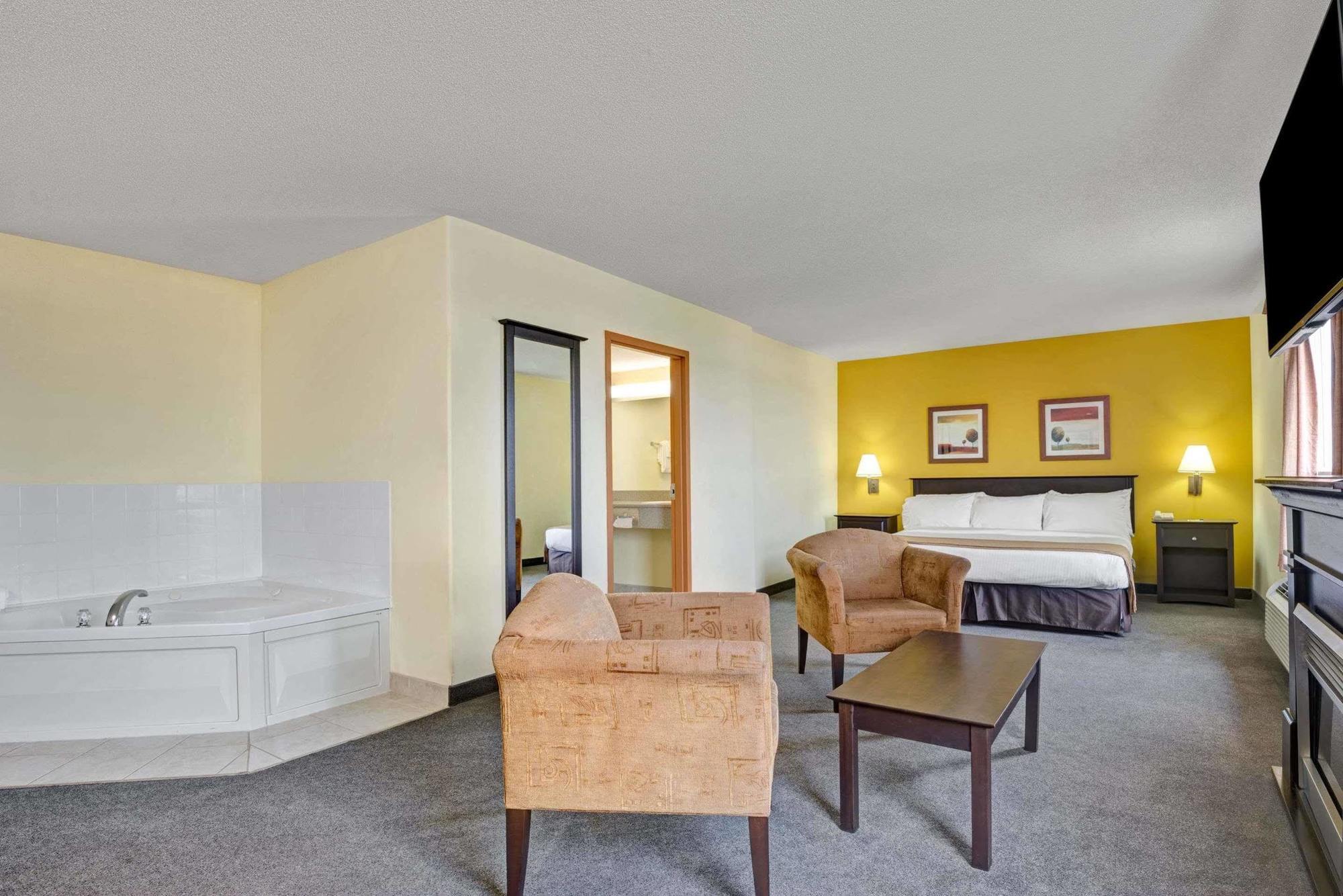 Hotel Super 8 By Wyndham South