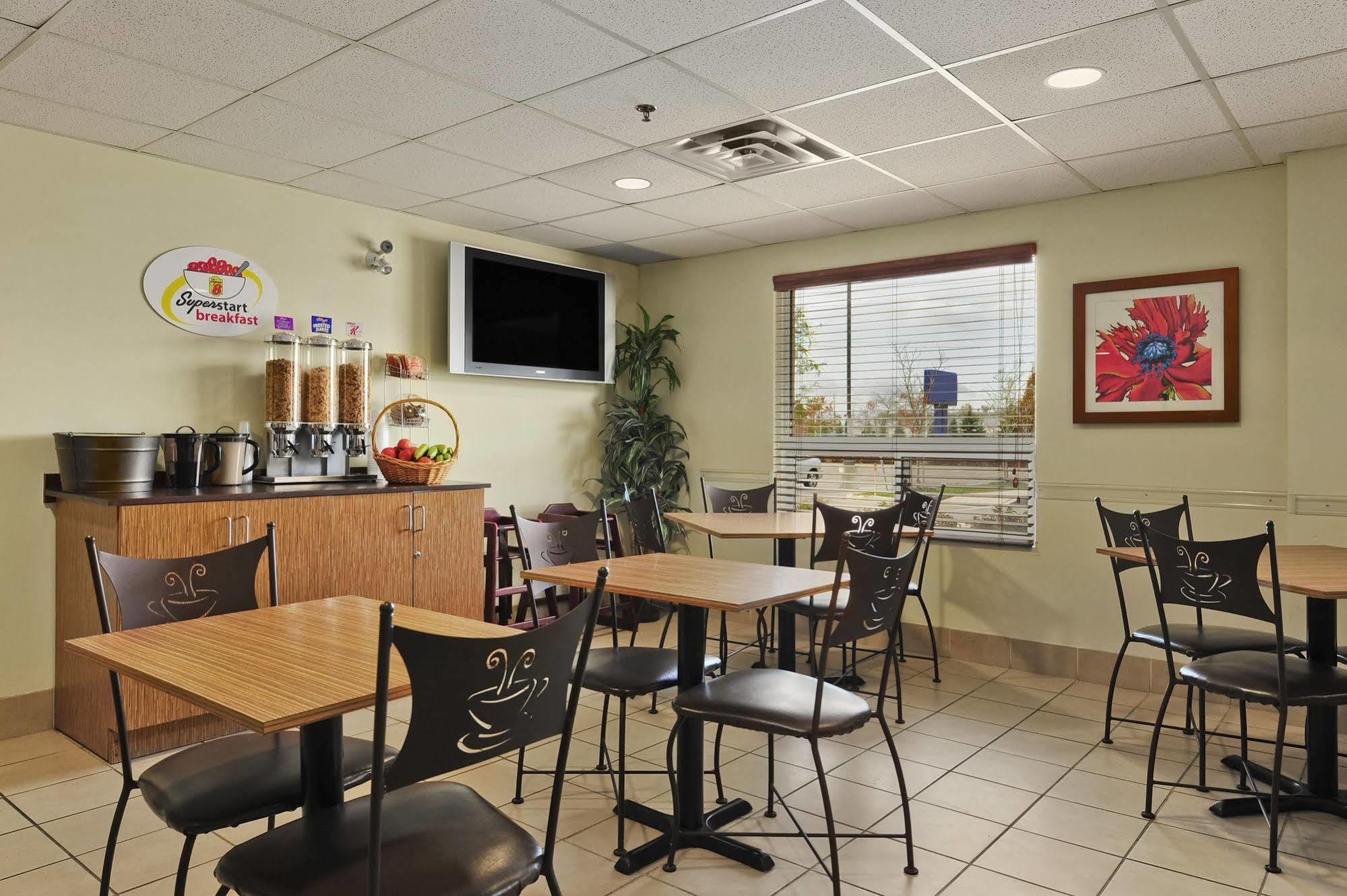 Super 8 By Wyndham South Hotel Barrie