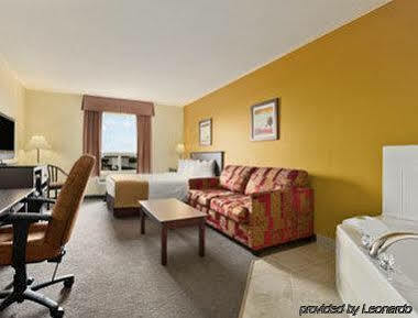 Super 8 By Wyndham South